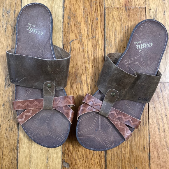 Cushe Mellow Coquira Leather Slip On Sandals 9 - Picture 3 of 8